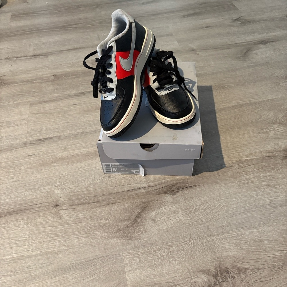 Nike Air Force 1